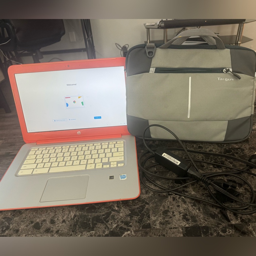 Used HP laptop , with Ac Charger and carrying case